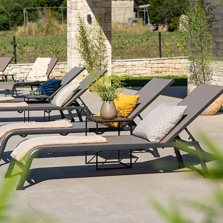 Natura Silente Near Rovinj For 8 People With 40 M2 Heated Pool, Sauna & Jacuzzi