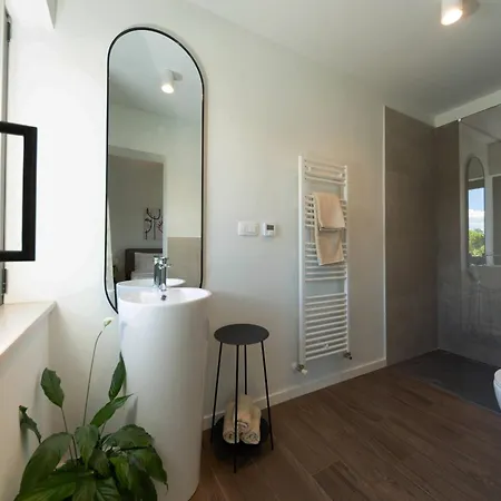 Natura Silente Near Rovinj For 8 People With 40 M2 Heated Pool, Sauna & Jacuzzi *