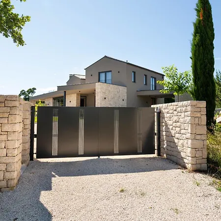 Villa Natura Silente Near Rovinj For 8 People With 40 M2 Heated Pool, Sauna & Jacuzzi *